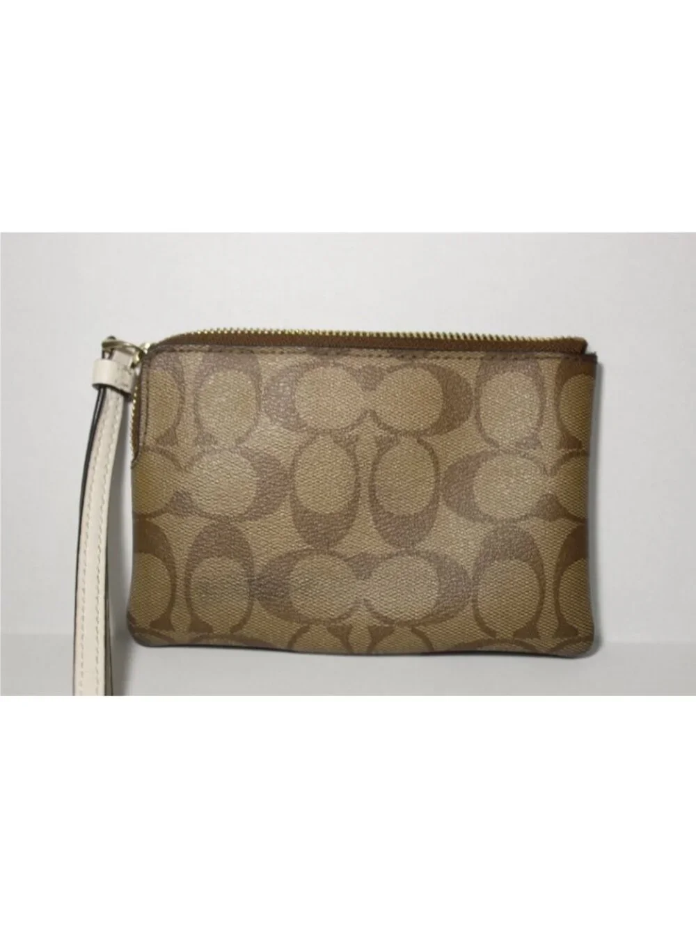 Coach Corner Zip Wristlet Signature Canvas Khaki Chalk 58035 IMDJ8